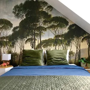 https://le-petit-st-jean.midi-pyreneeshotels.com