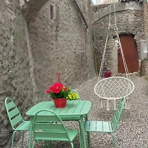 https://la-carpediem.hotels-rhonealpes.com